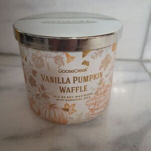 Goose Creek  Vanilla Pumpkin Waffle Soy wax With Essential Oils Candle 14.5 Oz